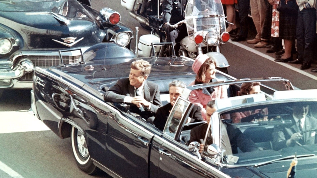 JFK Revisited: Through the Looking Glass izle