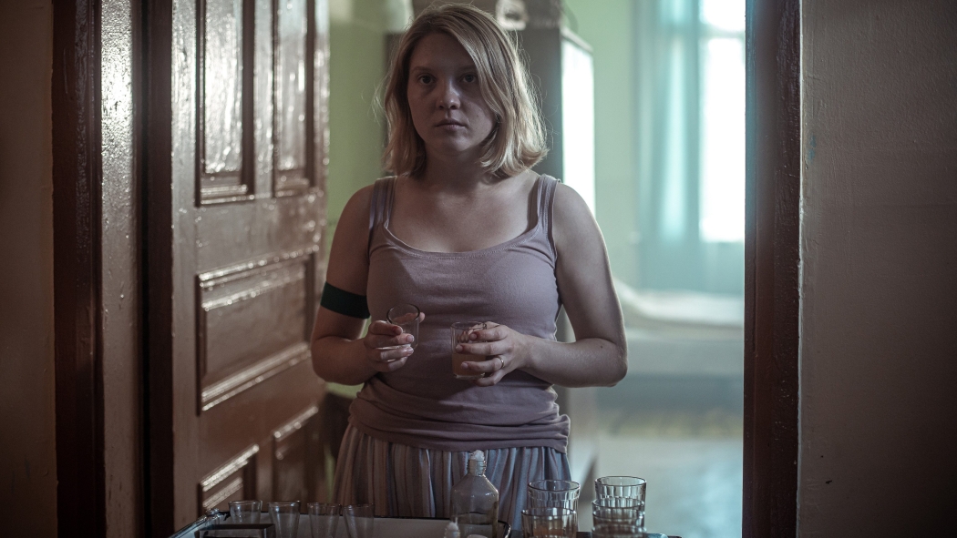 Mädät omenat 1. Sezon 1. Bölüm izle