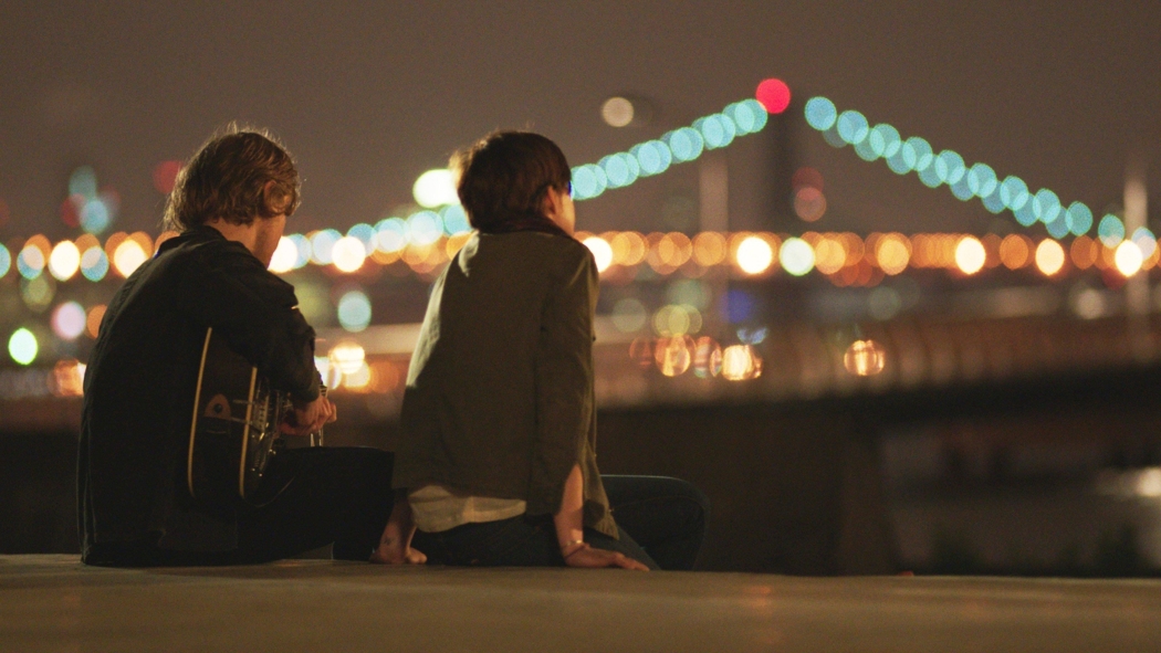 Aşk Şarkısı izle