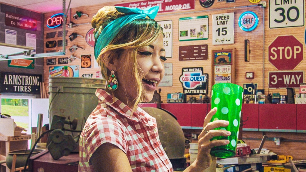 Swap Shop 2. Sezon 1. Bölüm izle