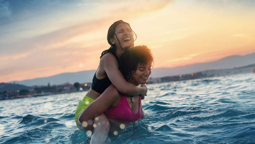 The Swimmers - Yüzücüler izle